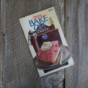 American&#39;s Bake Off Cook Book Pillsbury 27th Annual Winning Recipes 1977 Paperback Booklet Grocery Store Booklet Vintage Cookies Cakes