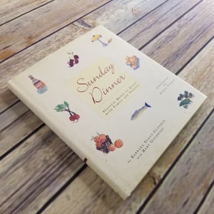 vintage Cookbook Sundays Dinner Recipes 1998 Relié avec Dust Jacket Menus saisonniers à déguster en famille et entre amis Scott-Goodman