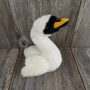 Vintage Swan Plush Goose Bird Stuffed Animal Dakin 1981 White 80s Toy Doll Goose 7 Inches Memento Childhood Memories Christmas Gift