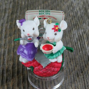 Vintage Mouse Oven Mitt Ornament Potholder Lustre Fame Mice Cooking Friendship Good Cook 1996