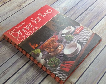 Vintage Cookbook Betty Crocker Dinner For Two 1974 4th Printing Red Hardcover Spiral Bound