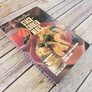 ヴィンテージ クックブック タッパーウェア スタック クックド ミールズ 1990 レシピ スパイラル綴じ ハードカバー