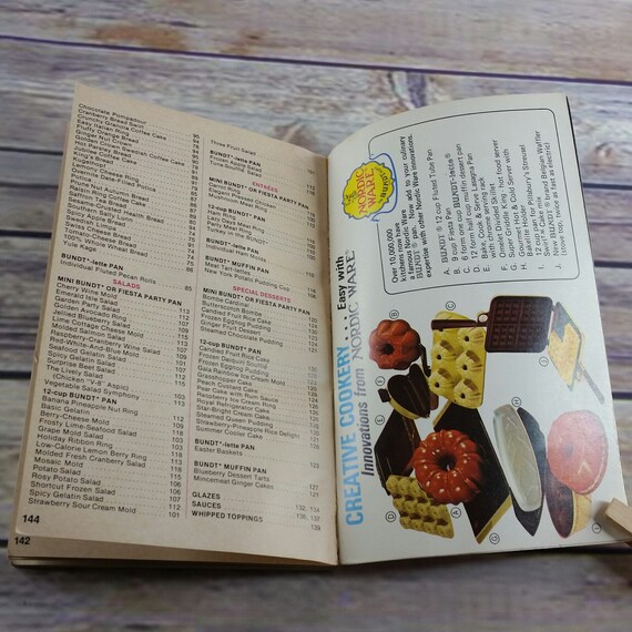 1973 Nordic Ware Bundt Pan in Original Packaging W/ Recipe Booklet