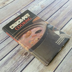 Vintage Rival Crock Pot Cookbook Cooking Recipes Slow Cooker Hardcover 1975 Good Housekeeping Golden Press