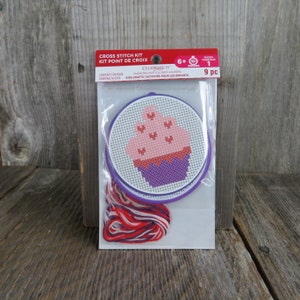 Cross Stitch Pink Cupcake Kit Valentine&#39;s Day Kids Craft Plastic Canvas Group Activity