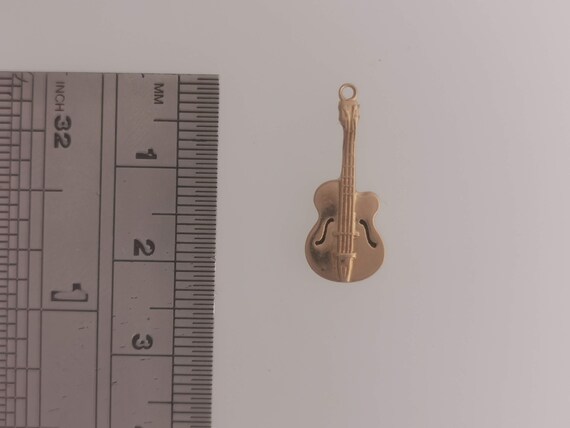 9ct Gold Violin Charm - image 3