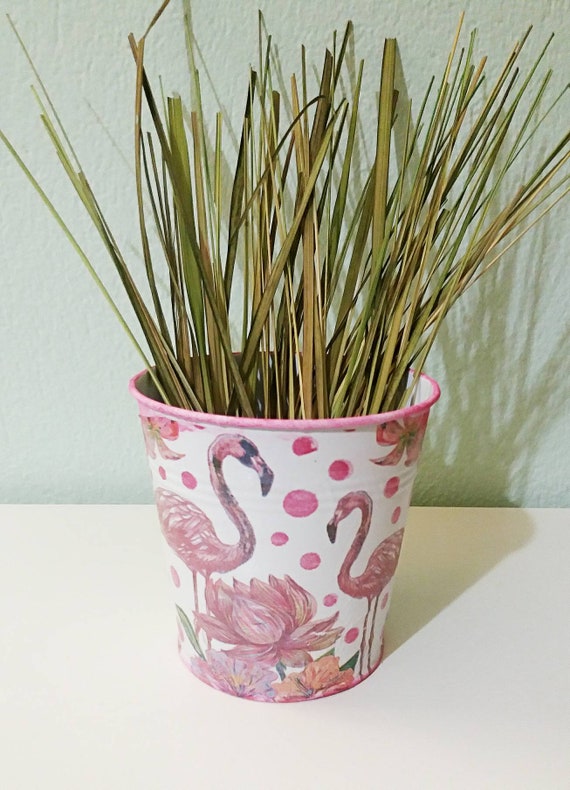 Flamant Rose Pot Métal Français Décor Fleur Vase Pays Flamant Rose Cadeau Fait à La Main Au Crayon Cas Shabby Chic Planteur Stockage Pot Décor De