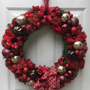 Red and gold Christmas wreath red Holiday ornament wreath Christmas front door wreath Holiday decoration image 9