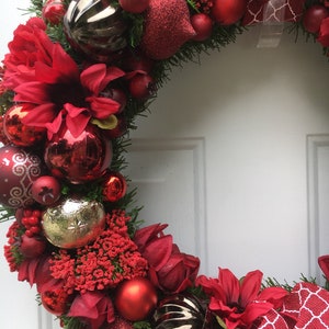 Red and gold Christmas wreath red Holiday ornament wreath Christmas front door wreath Holiday decoration image 6