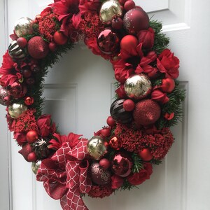 Red and gold Christmas wreath red Holiday ornament wreath Christmas front door wreath Holiday decoration image 8