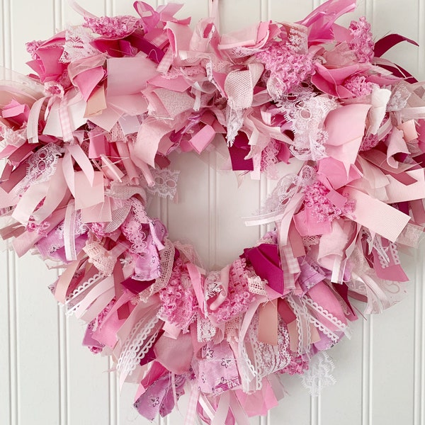 Pink rag heart wreath - Valentine's day decor - Wedding gift - Wedding decor