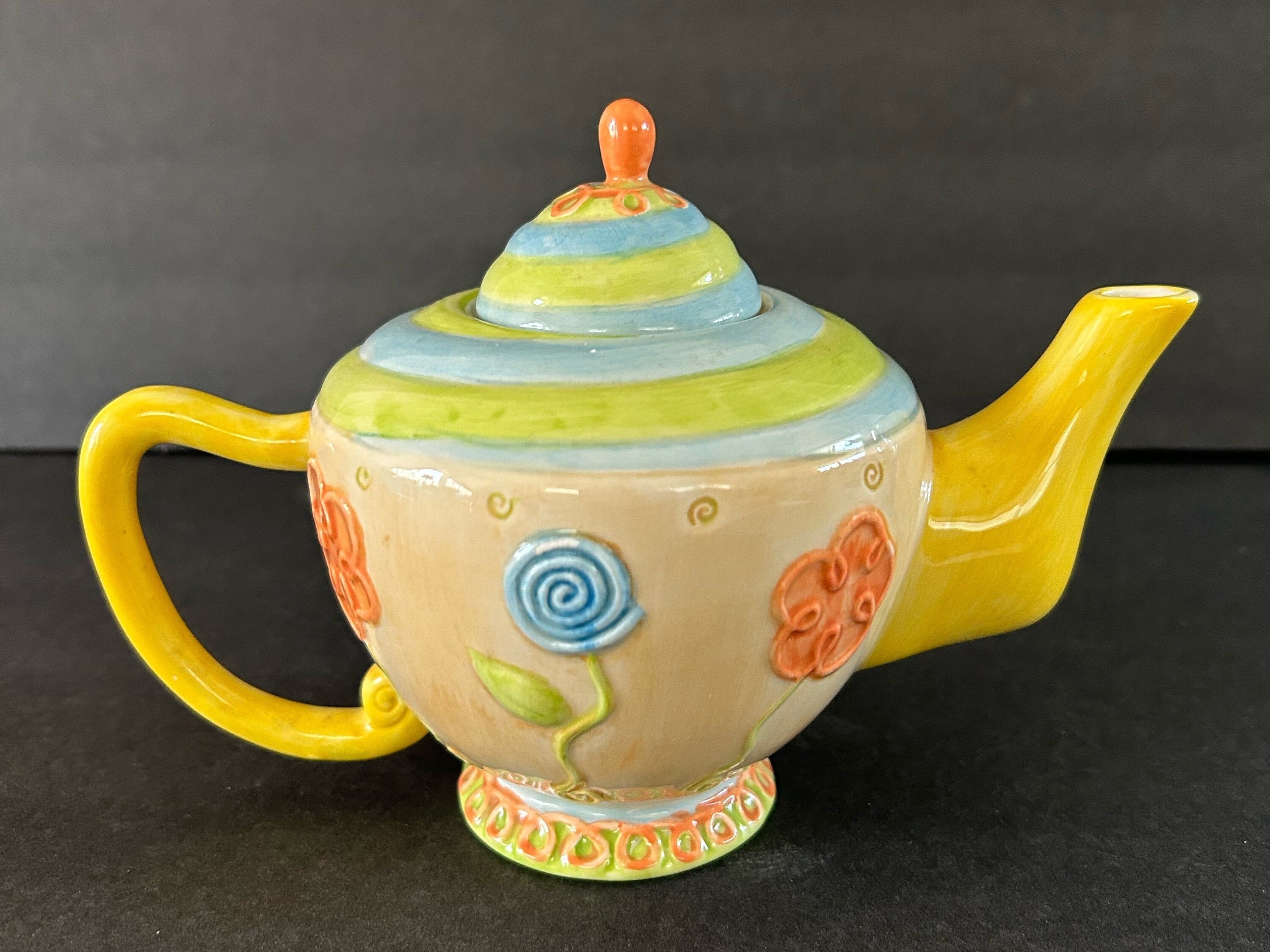 Oneida Kitchen Country Bouquet Collectible Vintage Teapot - Hand
