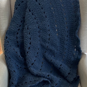 Round dark blue crochet throw blanket - housewarming gift handmade