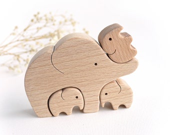 Wooden elephant mom and baby puzzle . Personalized mother's day gift . Expecting mom gift . Mom of two . Mom of three