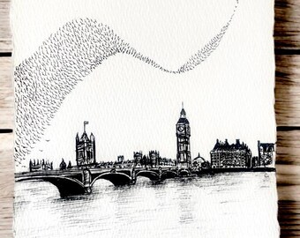 Könnte beinhalten: Schwarz-Weiß-Tuschezeichnung der Londoner Skyline, einschließlich Big Ben und dem Houses of Parliament, auf strukturiertem Papier. Eine Brücke spannt sich über das Wasser im Vordergrund. Die Signatur des Künstlers ist zu sehen.