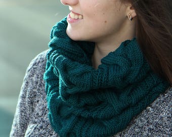 Knit Infinity Scarf Soft Merino Wool Circle Scarf, Warm Knitted Winter Cowl Snood, Womens scarves