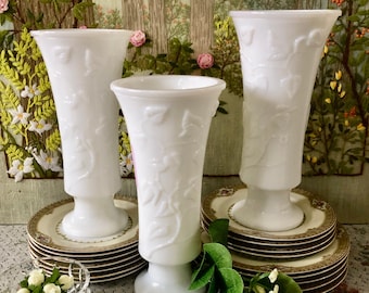 Milk Glass Vase for Flowers Vase White Vase Antique Vase Decor Vases for Flowers Vintage Vase Centerpiece Vase Bouquet Holder Wedding Vase