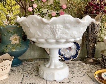 Milk Glass Pedestal Bowl Milk Glass Footed Bowl Antique Bowl Dessert Stand Milk Glass Bowl Wedding Decor Bowl Milk Glass Candy Dish White