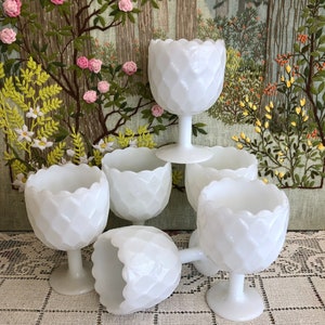 Milk Glass Vase for Flowers Vase Vintage Vases Milk Glass Bowl Milk Glass Candy Dish White Vase Decor Vases Wedding Decor Vases Footed Bowl