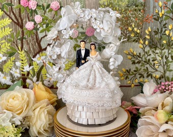 Vintage Cake Topper Wedding Cake Topper Bride and Groom Cake Topper Antique Cake Topper for Cake Wedding Decor Wedding Vintage Wedding Cake