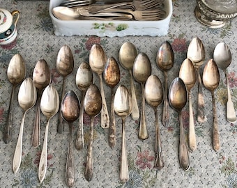 20 Vintage Spoons Vintage Silverware Vintage Flatware Antique Spoons Old Spoons Old Flatware Silverplate Spoons for Rings Antique Flatware