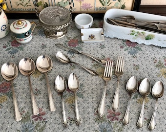 Antique Spoons Antique Forks Vintage Flatware Antique Silverware Vintage Teaspoons Antique Forks Soup Spoon Set Butter Knive Butter Spreader