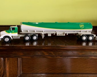 MIB 1993 EXXON Oil Toy Tanker Truck