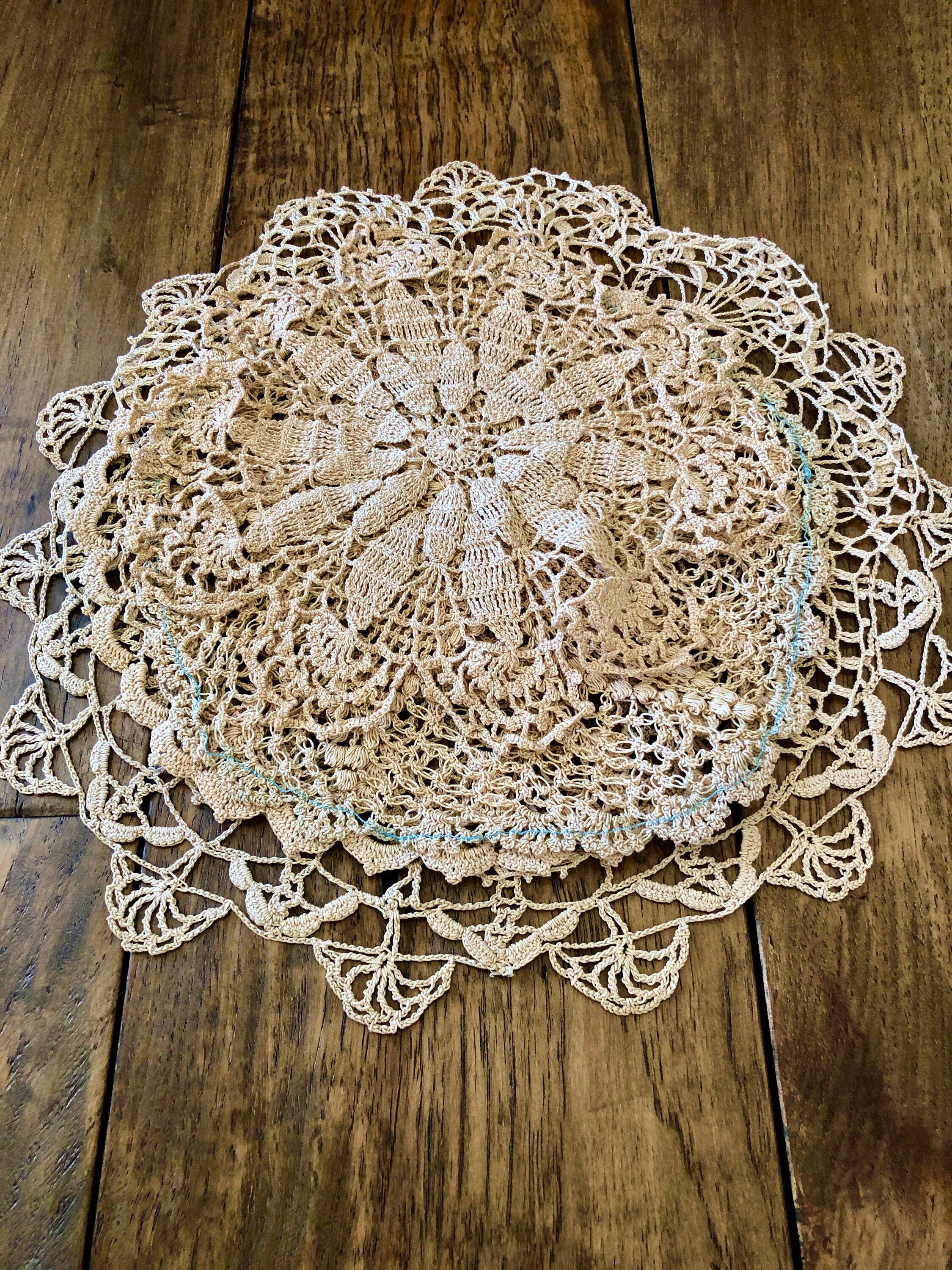 5 Vintage Doilies Vintage Doily Table Runner Antique Doilies Etsy