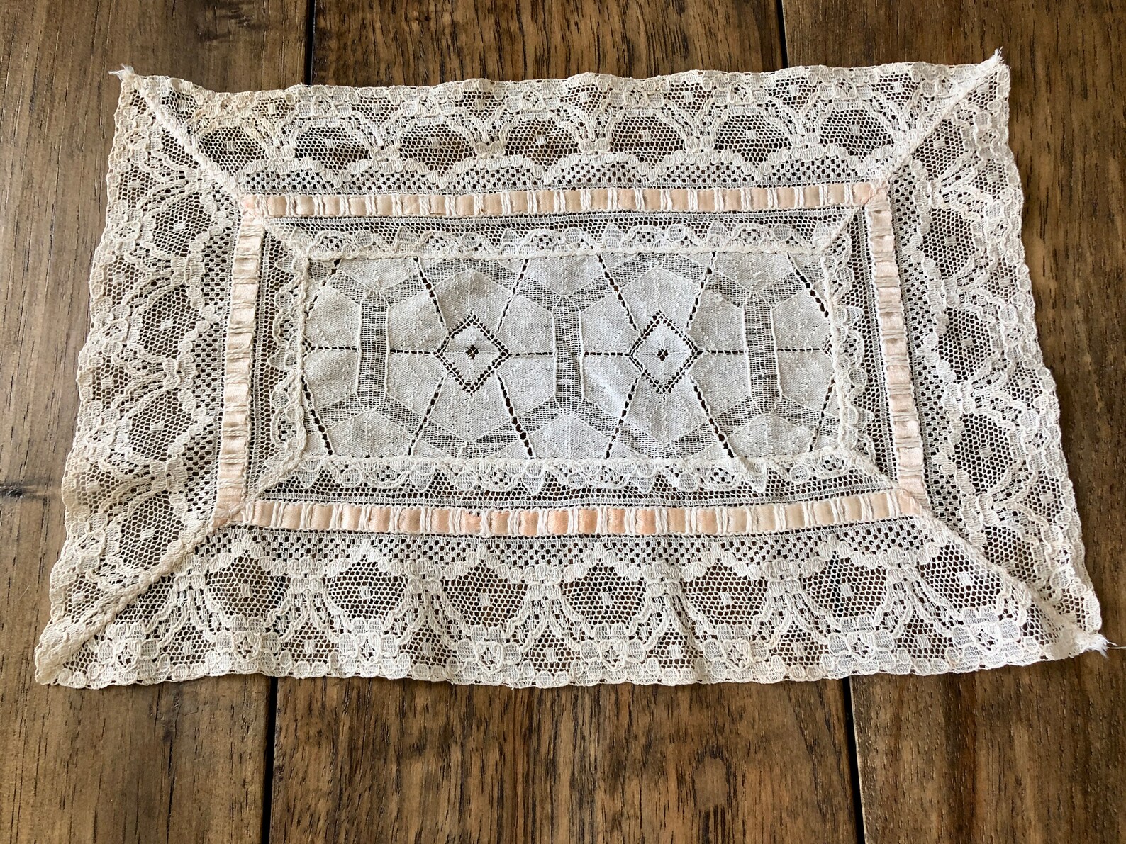 Vintage Doilies Vintage Doily Decor Old Doilies and Table Etsy