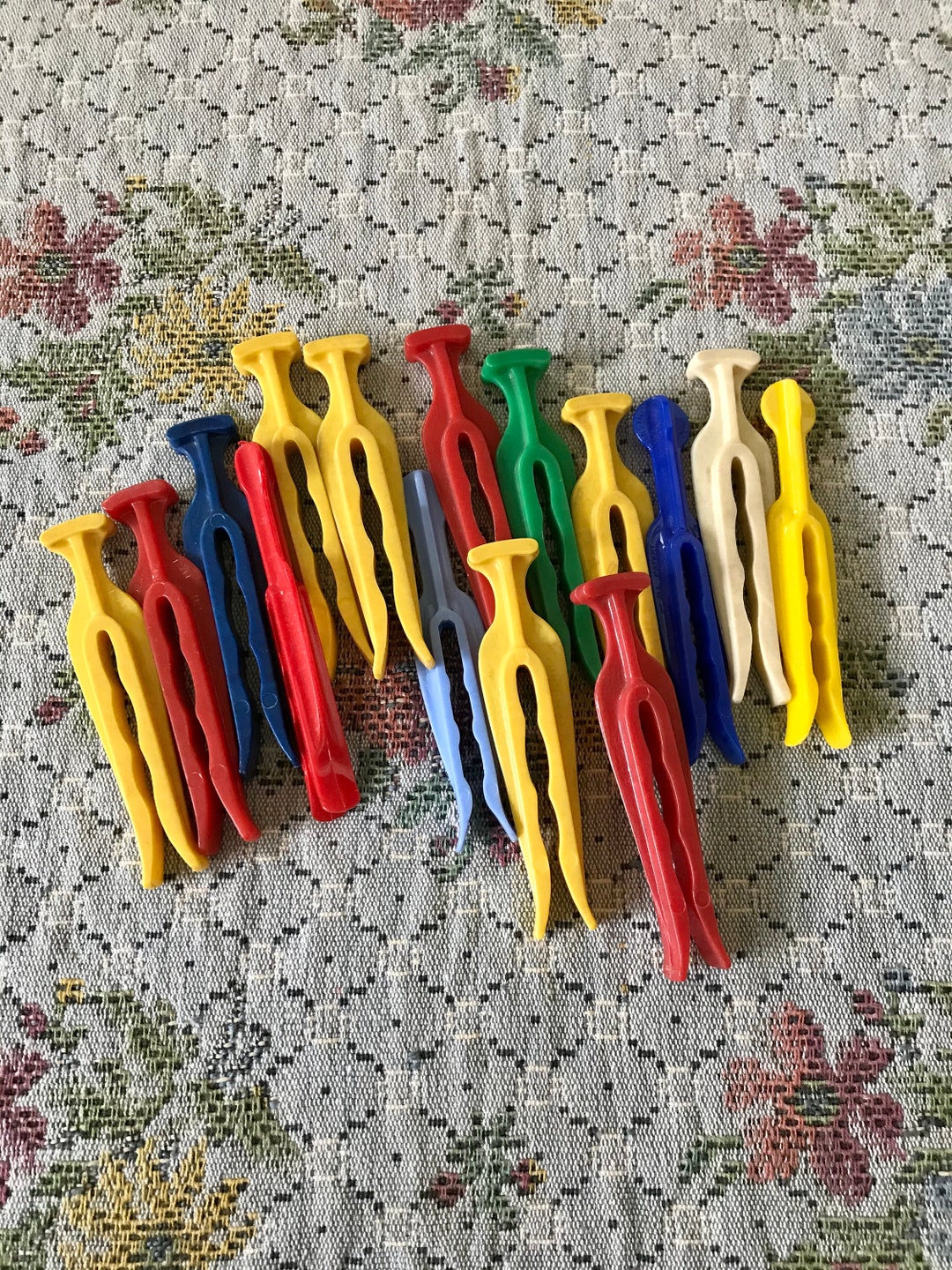 15 Clothes Pins Vintage Clothespins Plastic Clothespins Crafts Etsy
