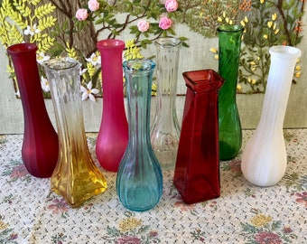 8 Colorful Vases for Flowers Vases Glass Vases for Centerpiece Vases Decor Vases Vintage Vase Decor Colorful Wedding Decor Rainbow Wedding