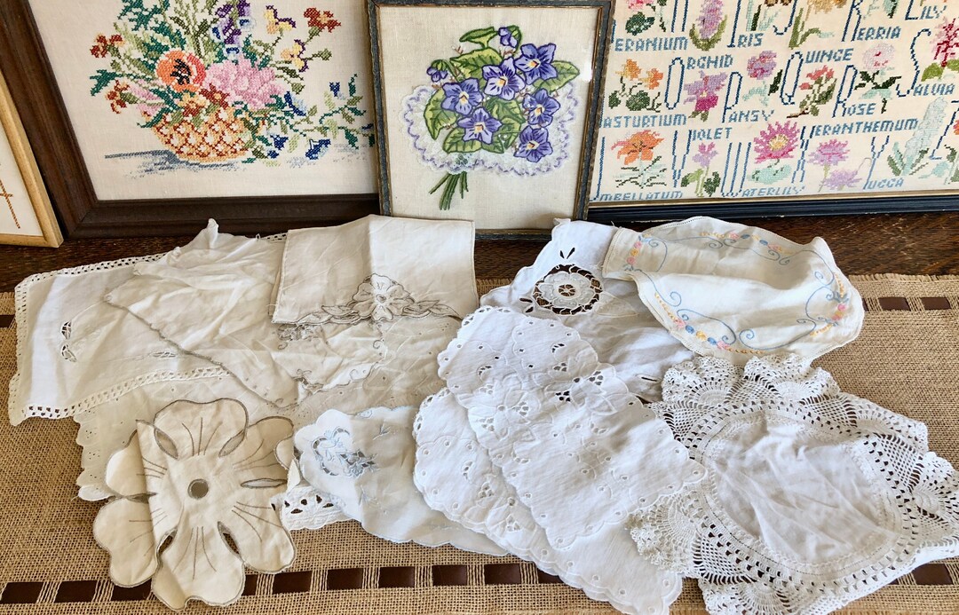 17 Vintage Doilies Cutter Doilies Old Doilies Scraps Vintage Doily