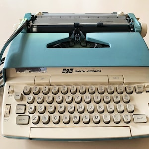 Smith Corona Typewriter Coronet Electric Typewriter Vintage Typewriters Antique Typewriter Keys Gift for Writer Gift Blue Typewriter Props