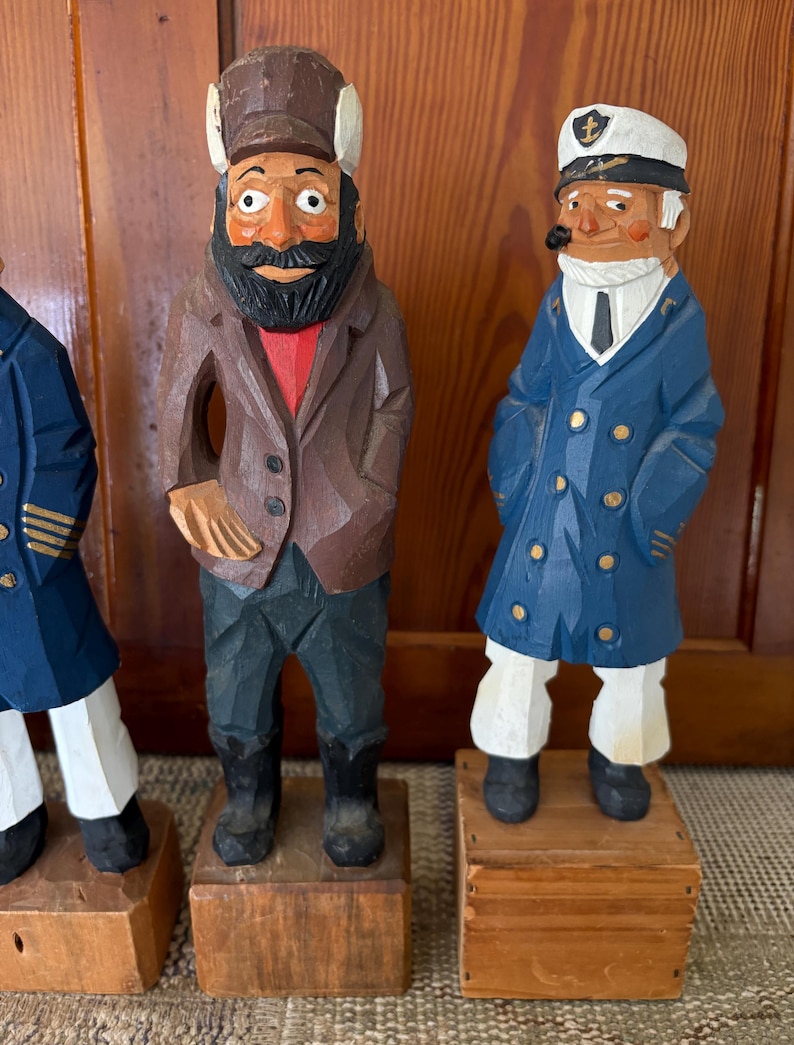 Large Carved Sailor Wood Sailor Captain Vintage Nautical Decor Sailing Gift Sailing Decor Boating Gift Nautical Gifts Carved Wood Figurine image 12