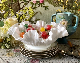 Milk Glass Bowl Milk Glass Candy Dish Vintage Bowl Antique Bowl Serving Bowl Milk Glass Bowls Dessert Stand Kitchen Bowl Flower Vase Bowl