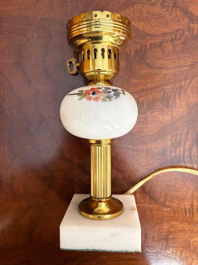 Antique Lamp Vintage Table Lamp Vintage Light Accent Lamp Bedside Lamps Antique Table Lamp Vintage Lamp Desk Lamp Cut Glass Lamp Floral Lamp image 8