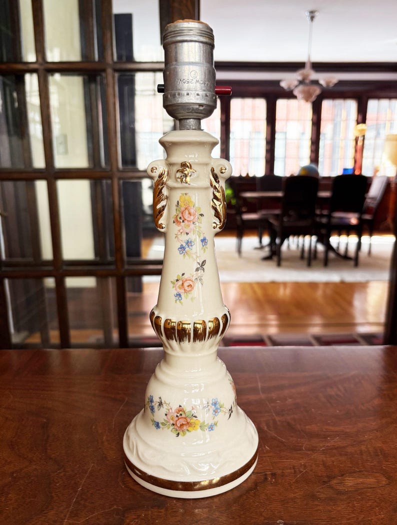 Antique Lamp Vintage Table Lamp Vintage Light Accent Lamp Bedside Lamps Antique Table Lamp Vintage Lamp Desk Lamp Cut Glass Lamp Floral Lamp Lamp 1