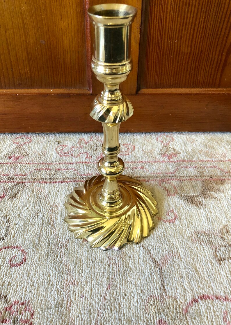 Brass Candlesticks Brass Candle Holders Gold Candlesticks Antique Candlestick Gold Candle Holder Vintage Candlestick Vintage Candle Holder Candlestick Holders Home Living Delage Com Br
