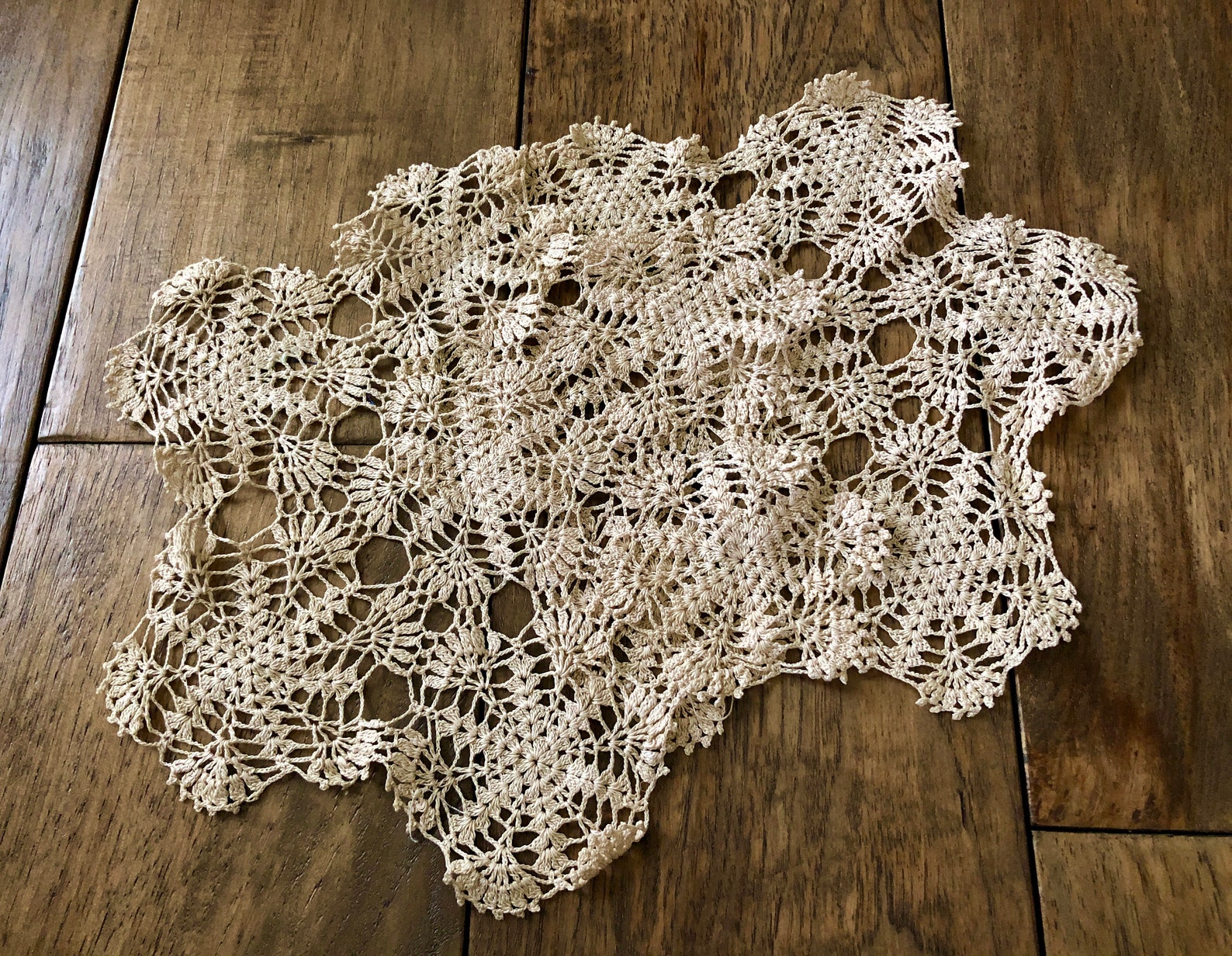 2 Vintage Doilies Vintage Doily Dresser Doily Antique Doilies Etsy