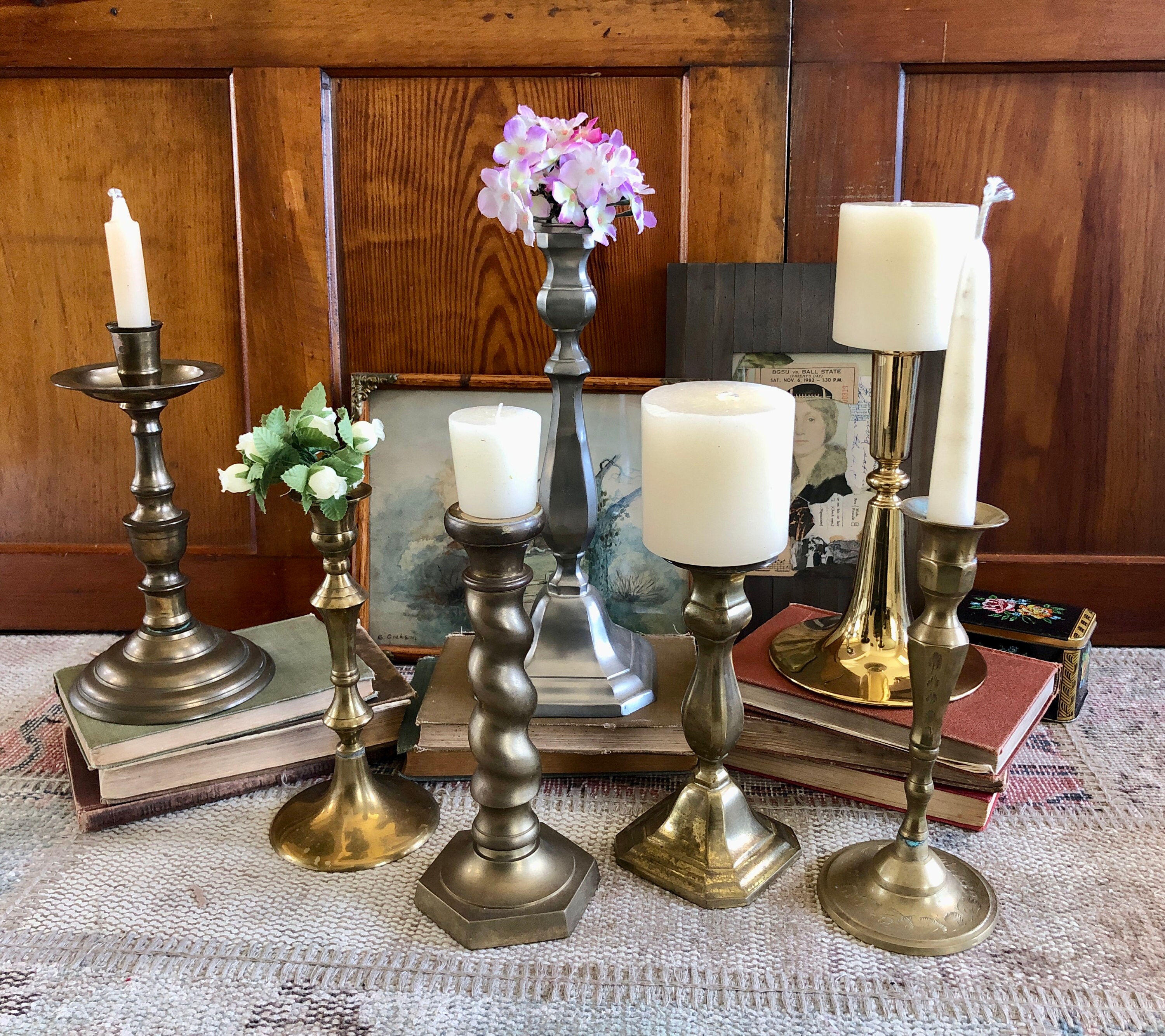 Romadedi Lot De 4 Bougeoirs Dorés En Métal - Bougies Piliers Vintage Morden - Décoration De Table De Mariage - Noël - Salon - Couronne De L'Avent