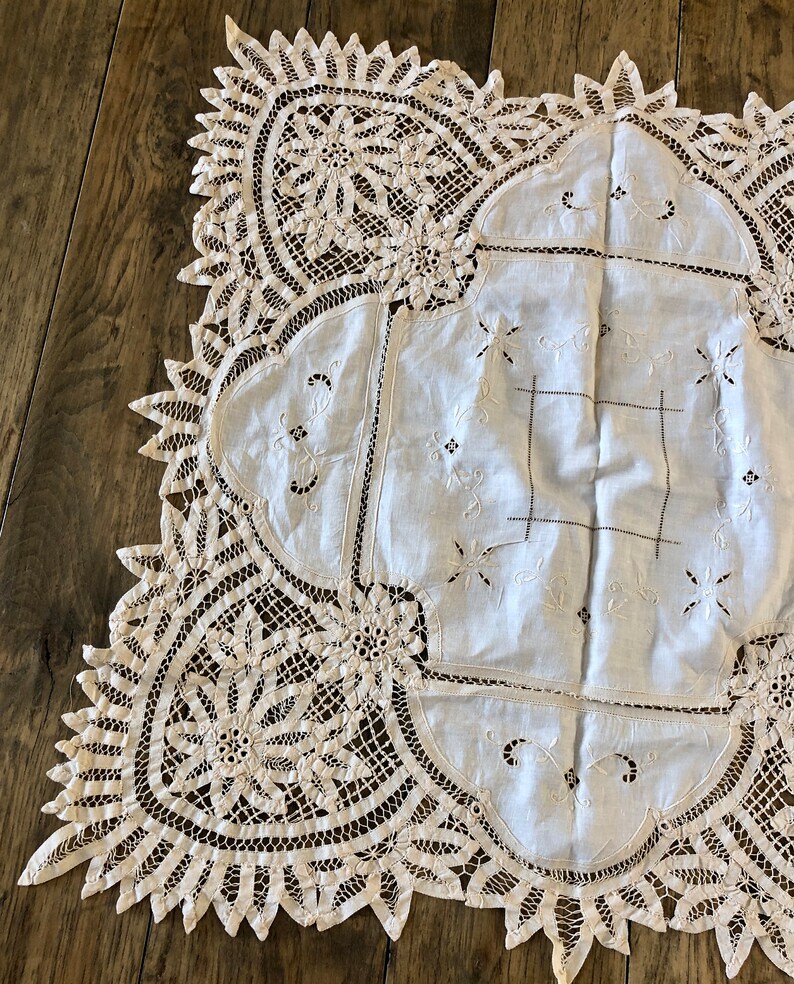 Vintage Doilies Vintage Doily Table Runner Dresser Doilies Antique Doilies and Table Runners Large Doilies Vintage Runner Doilies for Sale image 3