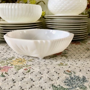 Milk Glass Bowl Milk Glass Candy Dish Vintage Bowl White Bowls Milk Glass Vase Vintage Bowls Antique Bowl Small Bowl Vase Decor Bowl Vintage Low Sided Bowl