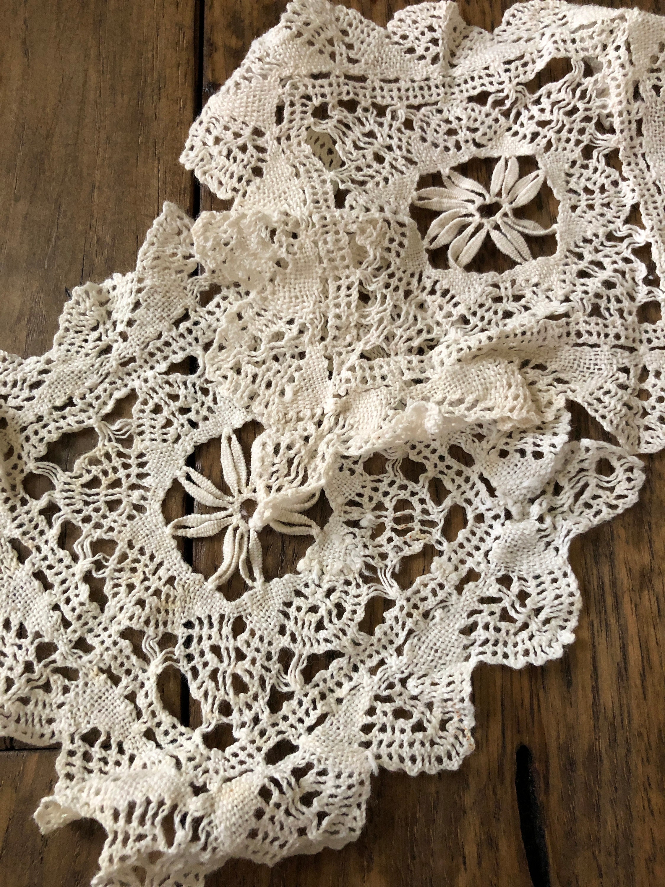 2 Vintage Doilies Vintage Doily Small Doilies Lot Dresser Etsy