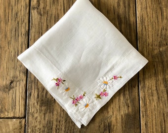 Vintage Handkerchief Women Vintage Hankerchief Vintage Hankies Antique Handkerchief Bridal Hankies Wedding Handkerchief Floral Handkerchief
