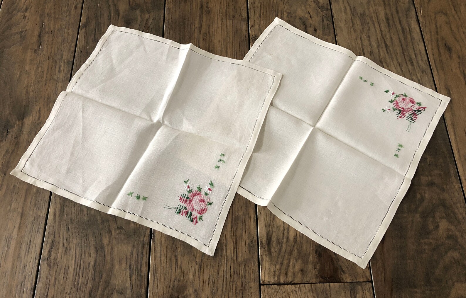 2 Cloth Napkins Vintage Napkins Vintage Cloth Napkins Floral Etsy