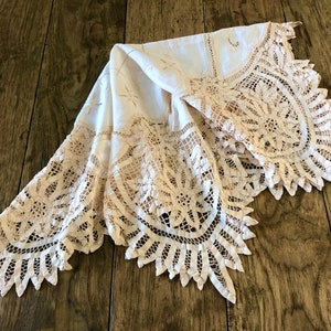 Vintage Doilies Vintage Doily Table Runner Dresser Doilies Antique Doilies and Table Runners Large Doilies Vintage Runner Doilies for Sale image 6