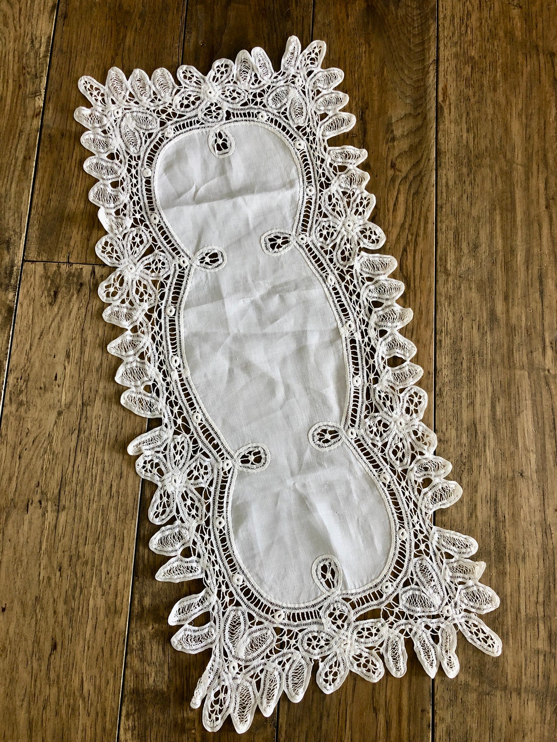 Vintage Doilies and Table Runners Vintage Doily Table Runner Etsy