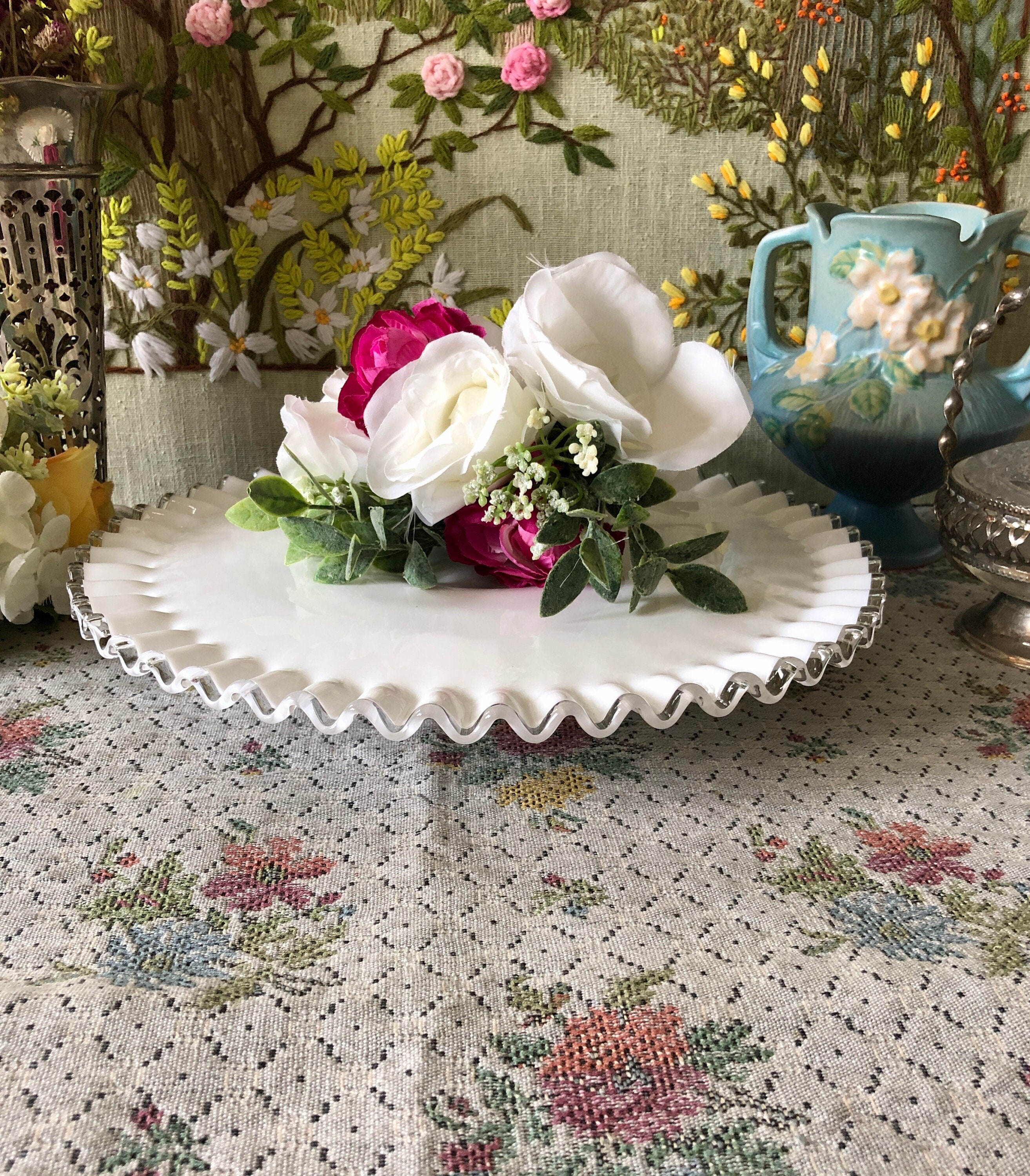 Top more than 165 decorative glass plates with stands latest seven.edu.vn