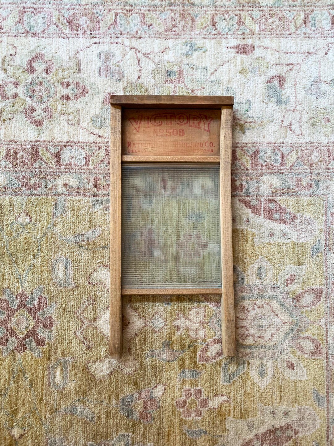 アメリカヴィンテージ　ウォッシュボード Amazon.com : Vintage-Inspired Wood and Metal Washboard Wall