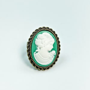 Victorian Woman Cameo Ring: Bronze Adjustable Vintage Jewelry
